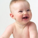 foto bayi lucu saat tertawa
